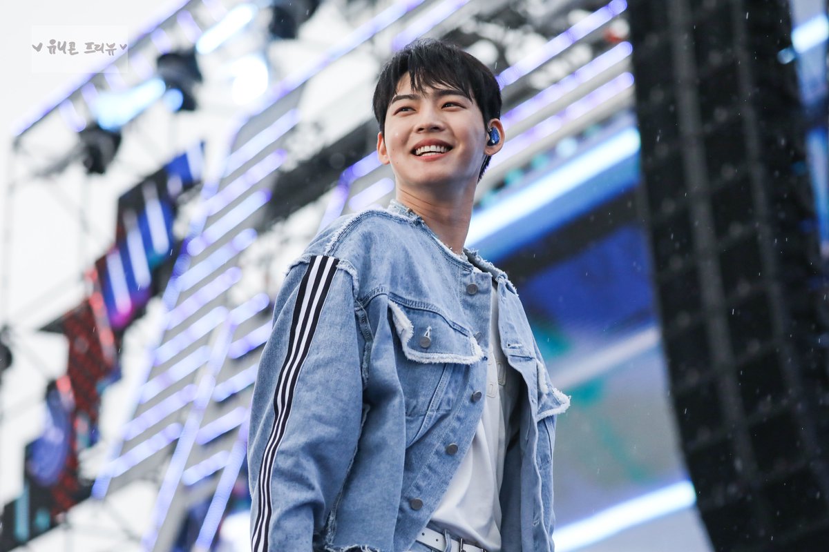 230722 보령 

여름에 쏙 빠진 💦
#온앤오프 #ONF #효진 #HYOJIN 
#강심장_김효진 #달콤효진 #내유니콘 #ONF_MustGoOn #온앤오프_오늘부터_매일봐
<a href="/WM_ONOFF/">온앤오프 (ONF)</a>