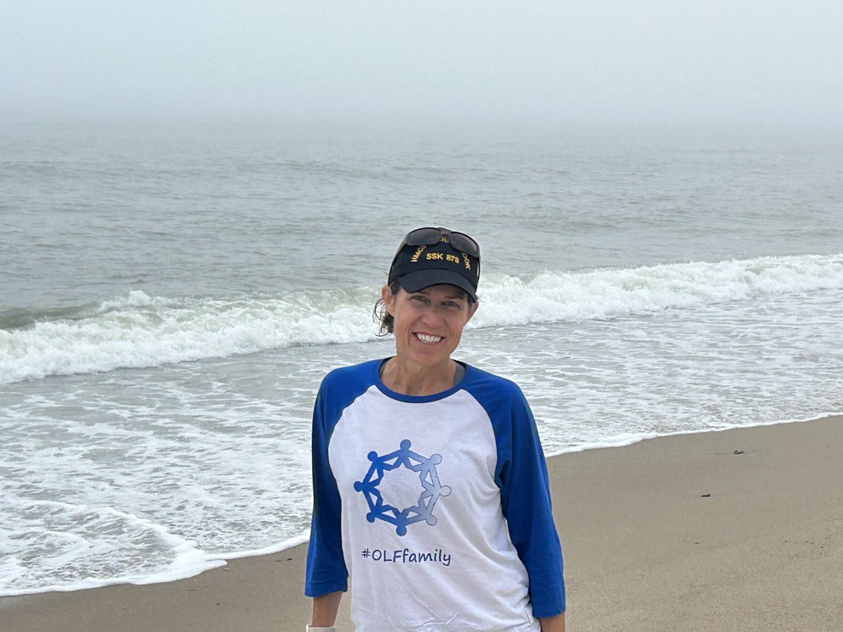 OLFatimaOCSB's tweet photo. A big summer hello from the Atlantic Ocean! OLF families- send us your hellos- from the park, the grocery store, your cousin’s… from anywhere! Remember to Tag us and use the hashtag: #olfHello @OLFatimaOCSB https://t.co/KlB5MEGOVs