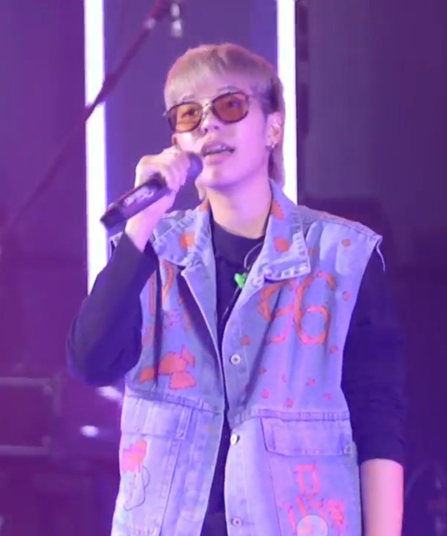 เกิบอี่คีบสองสี (แสนสวย) 🌸 tweet media