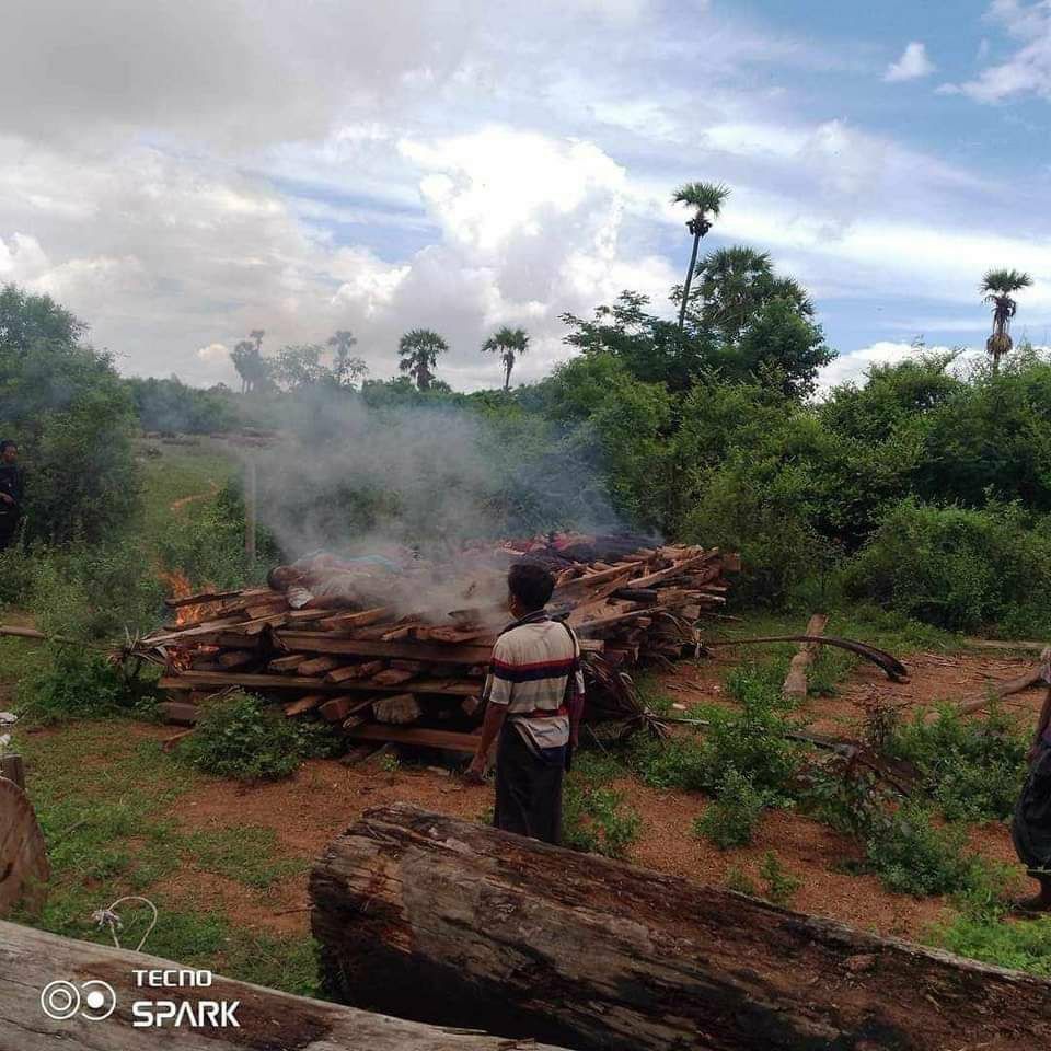 Honeyhoney78942's tweet photo. It is reported that military terrorists massacred 11 residents and 3 PDF members in their raid to Sonechaung village, YinMarBin tsp this morning. Rest in Power.  #2023Jul22Coup #LegalizationOfNUG #WhatsHappeningInMyanmar https://t.co/44drgxFeR0