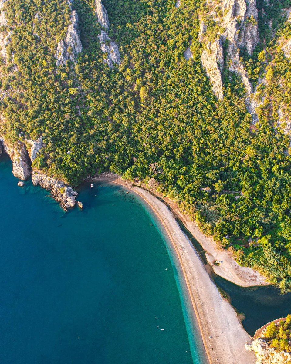 GoTurkiye's tweet photo. Nothing beats being out on the water in summer.

So come, yacht your way through the Turkish Riviera, and enjoy a summertime bliss like you’ve never experienced before. #Çıralı

📸 IG: gokyuzunden_cekimler https://t.co/Nv0RNZBm9K