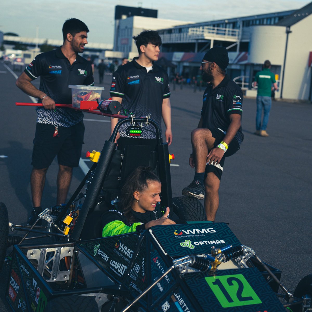 _nikf1's tweet image. formula student 2023 - day 1, 20/07/2023

photos taken and edited by myself🥵

#imeche #formulastudent #fsuk #fsuk2023