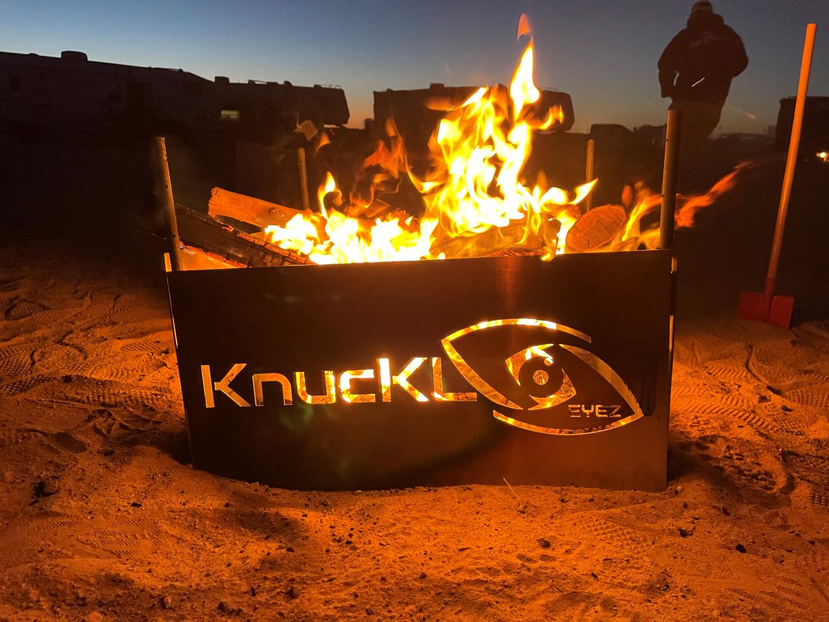AZBackyard's tweet image. Would you rather have a wood-burning firepit over a propane one? AZ Backyard have you covered! AZ Backyard create custom woodburning firepits too! Connect with us to create a custom one for you! azbackyardcustom.com
#azbackyardcustom #customfirefeatures