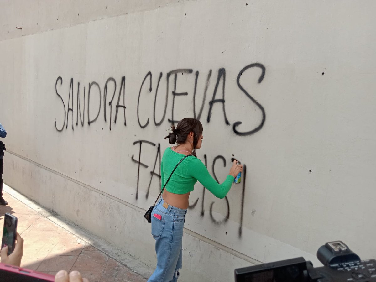 samano_O's tweet photo. Aquí estaremos para recordarle a la @AlcCuauhtemocMx que las personas en situación de calle y trabajadoras sexuales también tienen derechos. https://t.co/ZQjgqURrTG