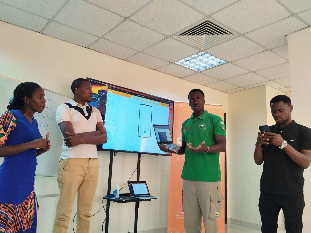 oquidave's tweet photo. Team Lopt presents a solution where students can access various opportunities such as internships, jobs, events and more via web and USSD interfaces #ATDevsUG #BuildWithAT https://t.co/IFuNNvOktC