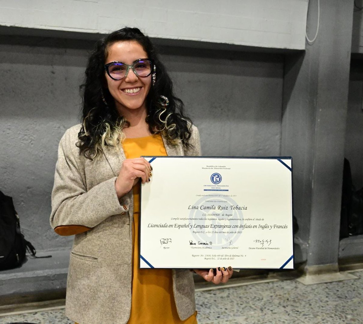 comunidadUPN's tweet photo. 👩🏻🎓 #GradosUPN Hoy felicitamos a todos los graduandos de la Casa Grande de la Pedagogía! 🎓🎉 Un logro que representa dedicación, esfuerzo y pasión por la educación. El mundo necesita mentes comprometidas como las suyas para construir un futuro brillante. #OrgulloUPN https://t.co/2Vq4G0IhqA