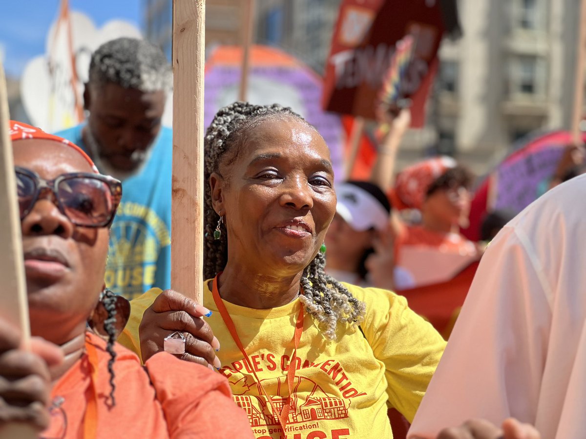 AnaMariaforNY's tweet image. 🎶 Oh the rent, oh the rent, oh the rent is too damn high! 🎶 

That’s why thousands of people, from Alaska to Puerto Rico and 30+ states in between, are marching in Philly  w @popdemoc to demand safe &amp;amp; affordable housing for all. 

#PC2023 #RentersRising #RentIsTooHigh