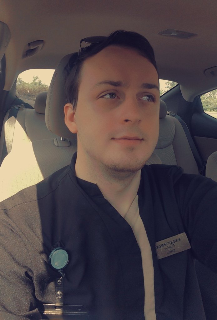 ThatCoopGuy's tweet photo. Such a beautiful day but I have to work. You think if I drive home they would even notice 😅 https://t.co/wGCW2vDhL5
