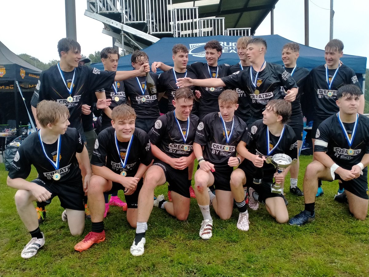 londonpjl's tweet photo. U16's Bromely Bengals winners of the cup final https://t.co/1h2kiQatxk