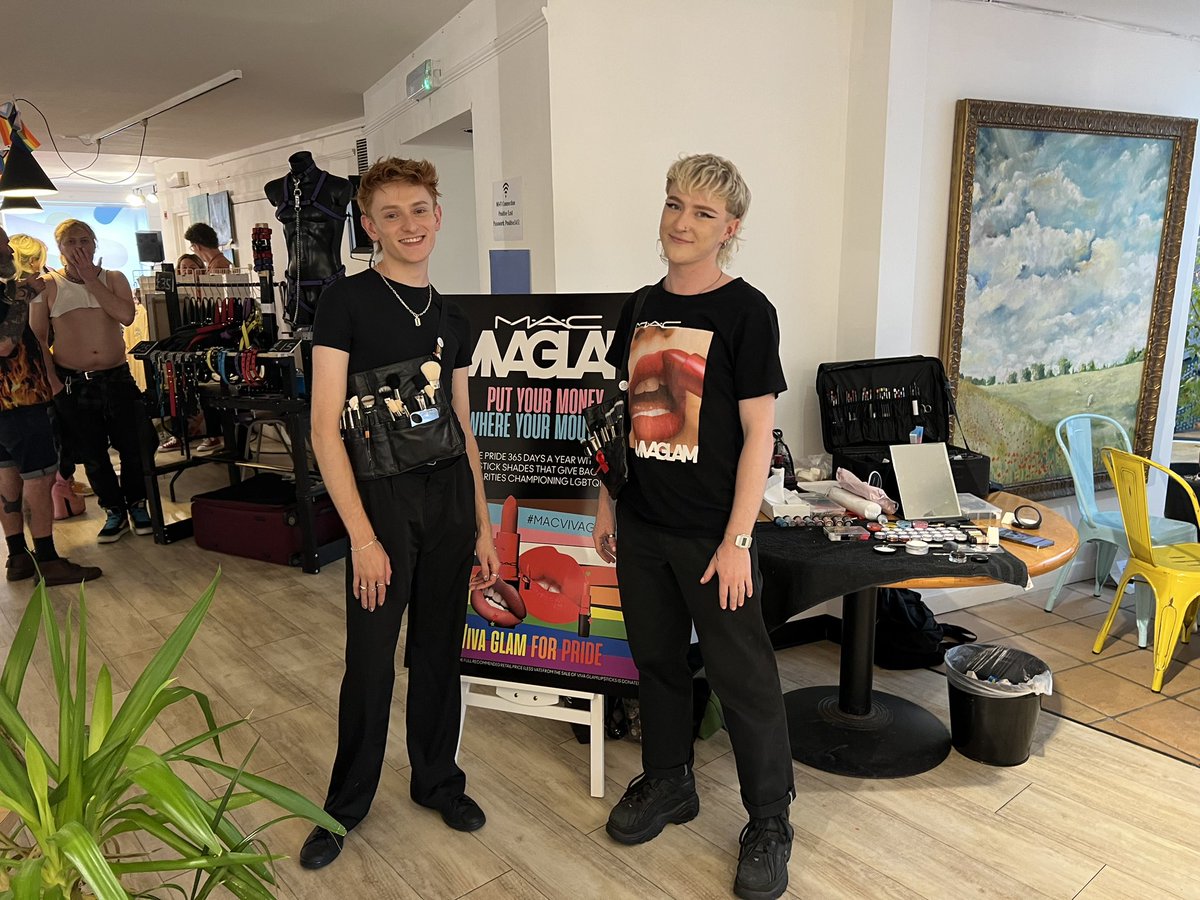 PositiveEast's tweet image. How amazing 🥰 are our fabulous friends from @MACVIVAGLAMFund @MACcosmetics who were doing free #makeovers for people at the #QMart today. Thank You 🙏