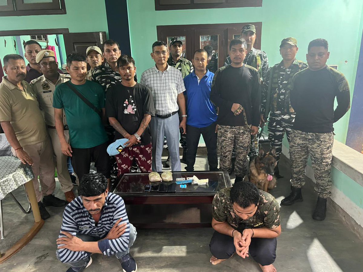 himantabiswa's tweet photo. #AssamAgainstDrugs

Earlier today, @karbianglongpol intercepted a four-wheeler vehicle coming from a neighbouring state at Laharijan and seized 2 packets of Morphine (total 1 kg) along with 32 Simplex tablets &amp; Rs 43.5K cash. Apprehended two accused. 

Good work @assampolice! https://t.co/YiT6KwKTSy