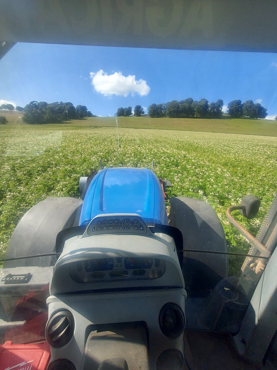 Out with the new toy today. Scotts trinity 6000.