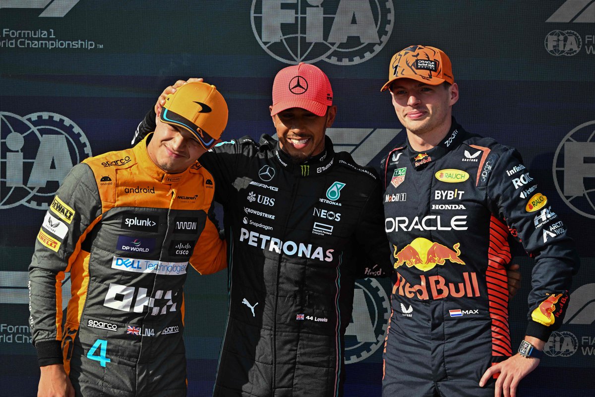 F1's tweet photo. Is it time for the Lewis Hamilton podcast next? 😉🎧

#HungarianGP #F1 https://t.co/87lGJV3QCz