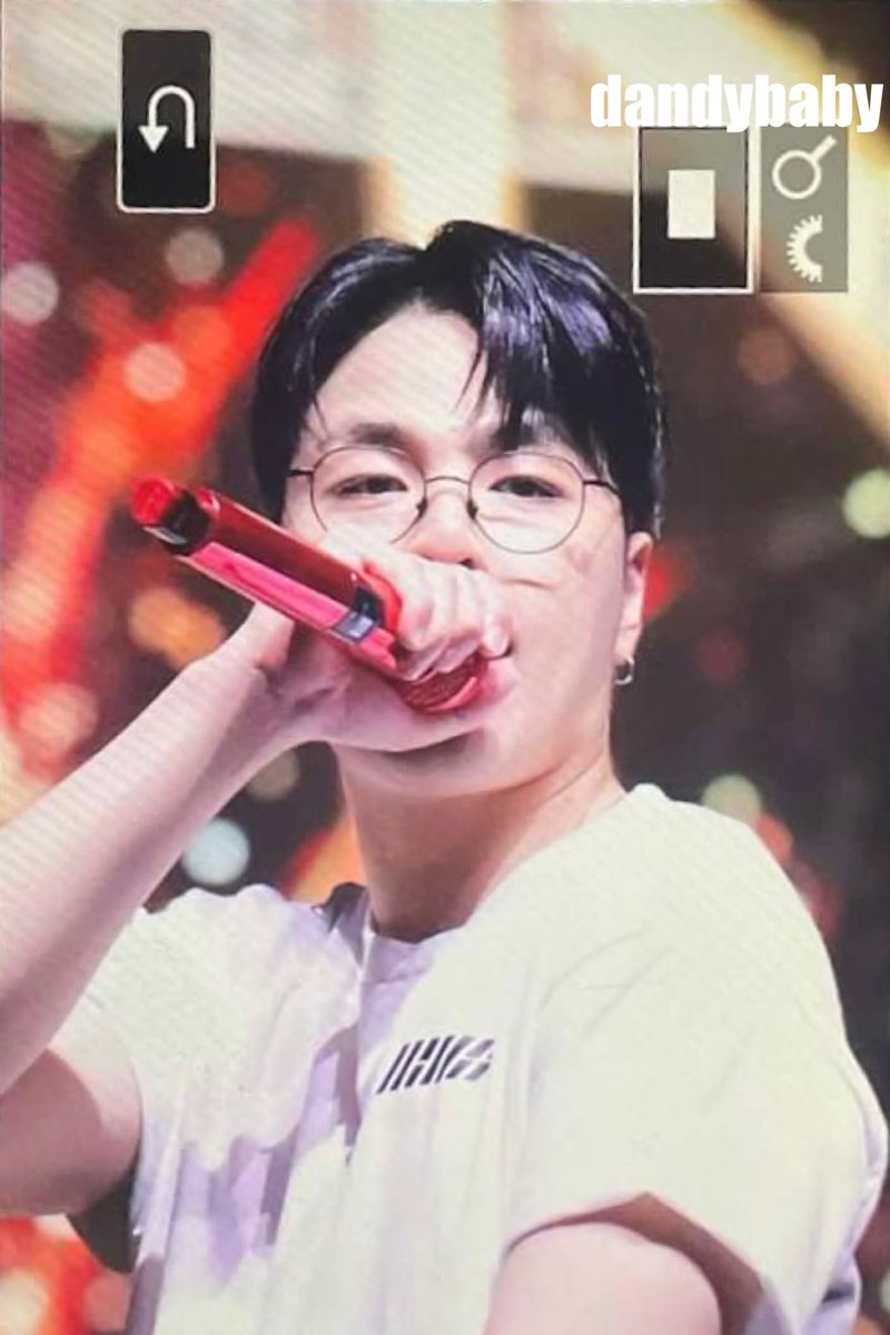 230722 TAKE OFF in KL

#아이콘 #iKON 
#구준회 #준회 #JUNHOE #JUNE #ジュネ