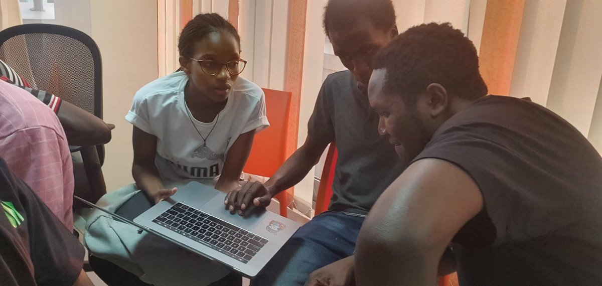 wil_okuro's tweet photo. I'm Glade to be part of the amazing Team #Quizote 👏. LIVE 🔴 @Africastalking and @ATDevsUg  while using #BuildWithAT #WeLoveNerds  #Kamapa Uganda https://t.co/b8qzExOi8w