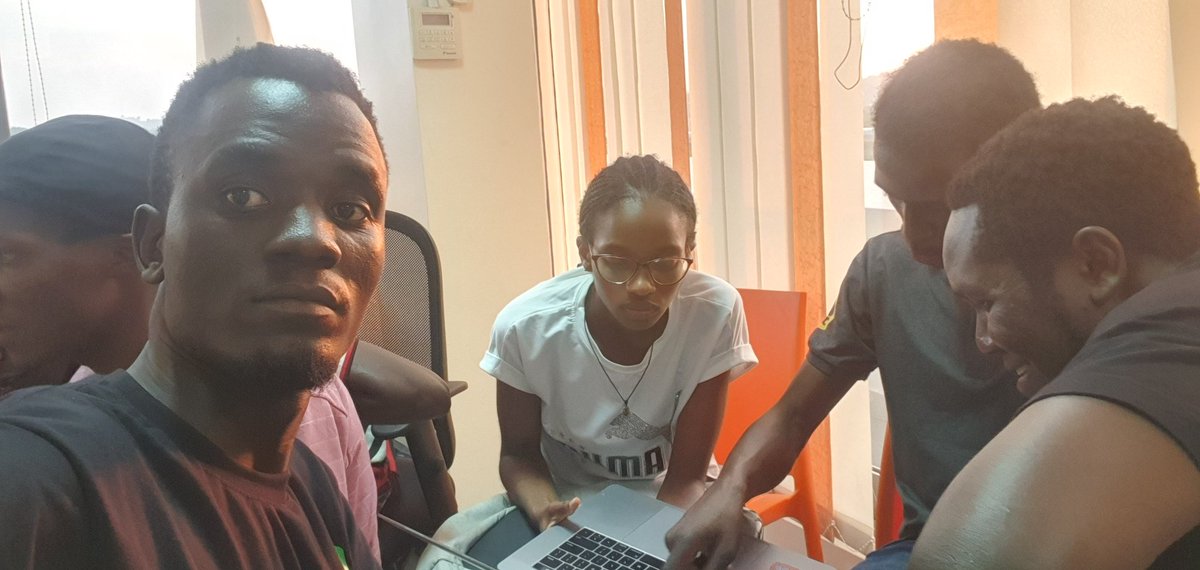 wil_okuro's tweet photo. I'm Glade to be part of the amazing Team #Quizote 👏. LIVE 🔴 @Africastalking and @ATDevsUg  while using #BuildWithAT #WeLoveNerds  #Kamapa Uganda https://t.co/b8qzExOi8w