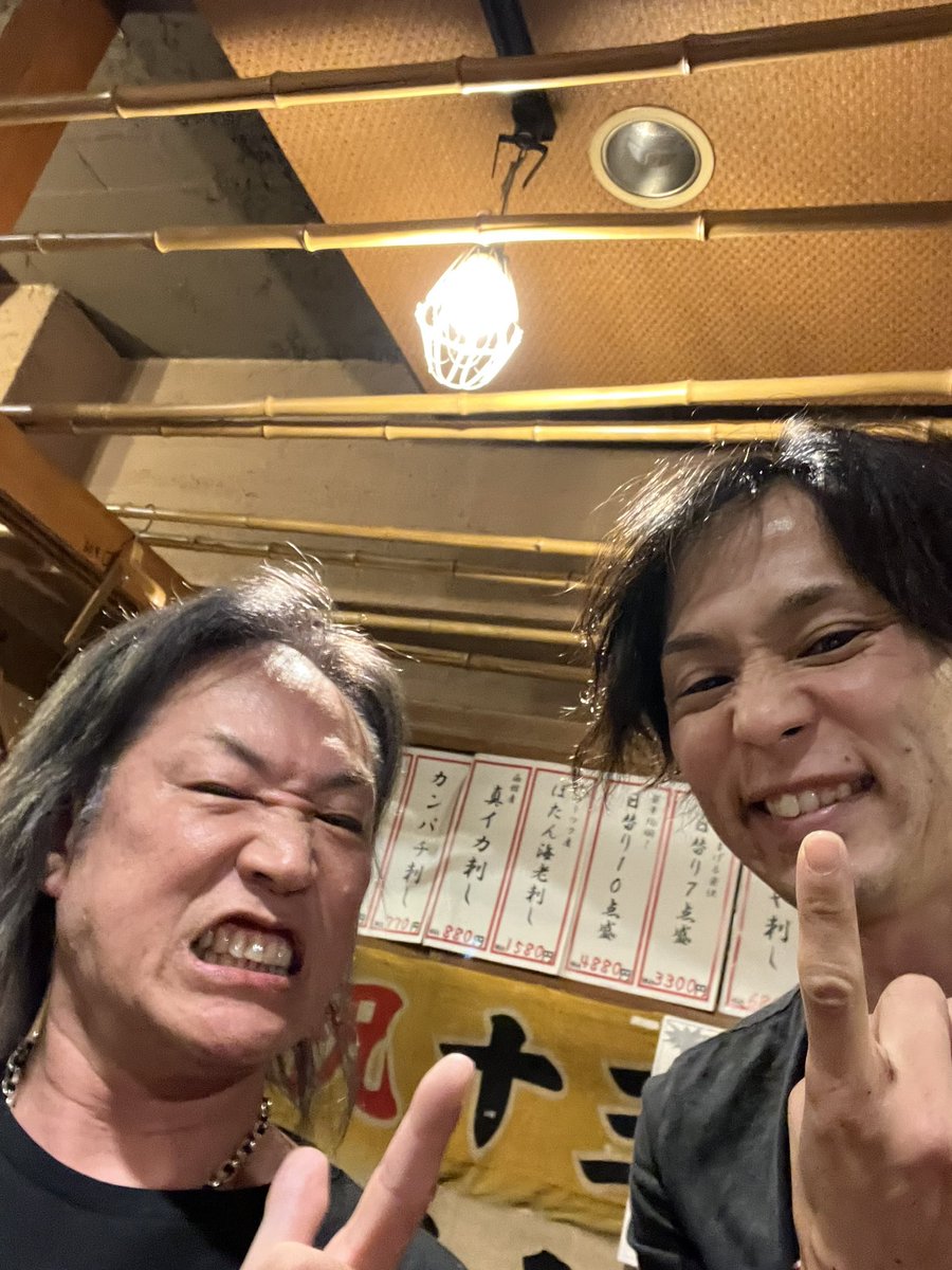 beerman0403's tweet photo. THE ROMNCER初日終了しました!
ご来場の皆様、ありがとうございました!!
明日もよろしくお願いします!!
#heavymetal
#SEXMACHINEGUNS
#DEATHWORM
#RACHELMOTHERGOOSE
#NACARBIDE
#DISCORDSILENCE
#ANELAS
#UGM
#佐藤あつし
#crazymonkey https://t.co/s8yrQcR1Ie