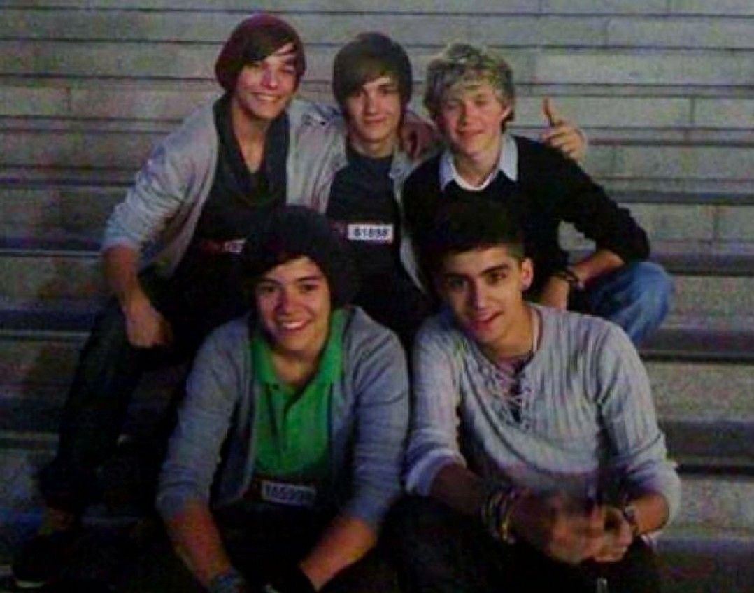 kathltwt's tweet photo. HAPPY 13 YEARS BABIES!!! MISS U GUYS SO MUCH!! I LOVE UUU!! 🫶🏻🫶🏻
#13YearsOfOneDirection 
#13yearsof1D https://t.co/02c5wsnpeM