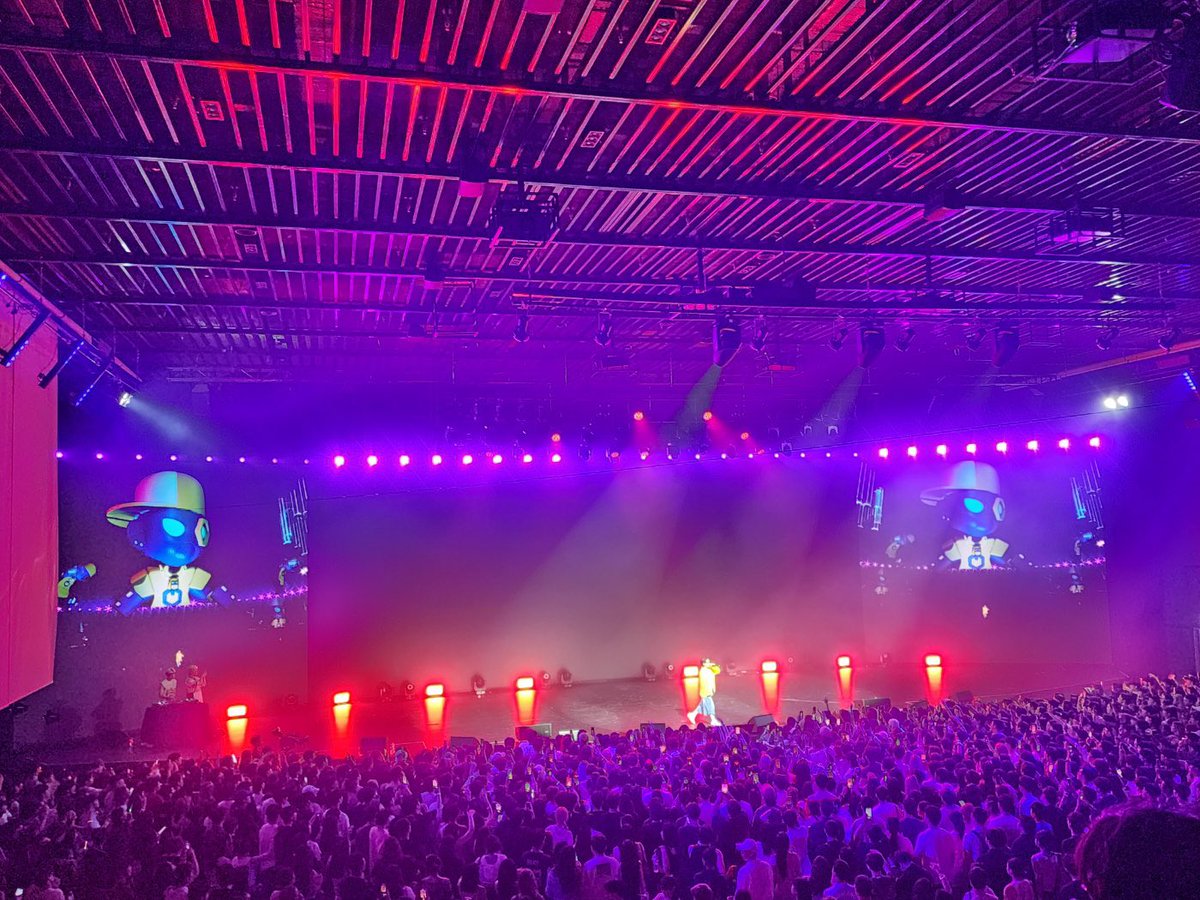 ausbro80's tweet image. 오늘 공연 보러와주신 모든 분들 감사합니다. 
오랜만에 공연을 준비하니 부족한 점도 많았을텐데 즐겨주셨다니 제일 기분이 좋네요. 
웹3분들 얼굴도 보고 좋았습니다. 

더 좋은 공연으로 보답할께요 ❤️ 또 오세요🫡
오늘은 기절각 🤘🏻🤘🏻🤘🏻🤘🏻
#skafestival #season6 #end #hiphop 
#toggles #lfg…