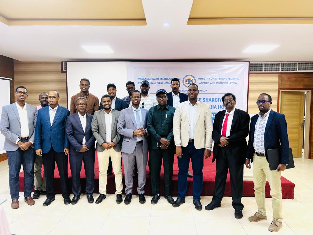 AidarusMHassan's tweet image. Excited to have chaired the LGI Act validation meeting with the Dgs of FMS! The proposal has been approved and will now move forward to the Cabinet and the Parliament. Great to see progress being made towards establishing the Local Government Institute! #MOIFAR #UNJPLG