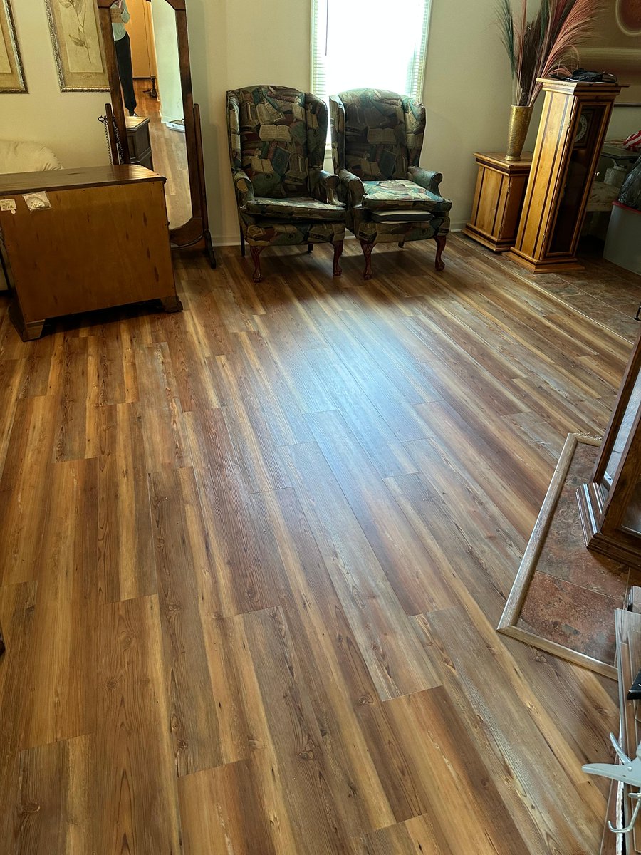 CSM_flooring's tweet photo. Thank you, Carolyn G, for sharing your new floor pictures! Our favorite photos come from happy homeowners. https://t.co/H7zhhp3swT