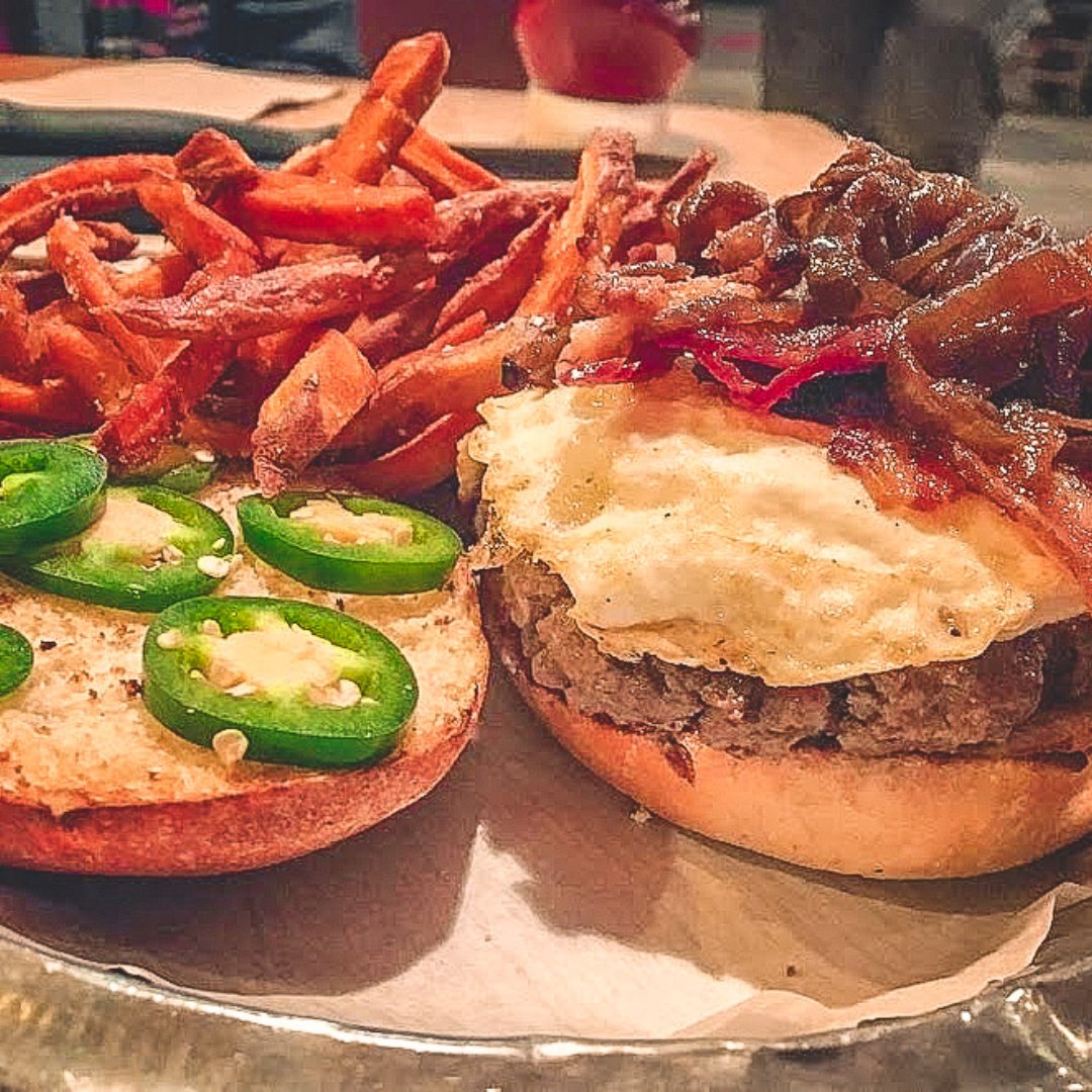 BullCityBurger's tweet photo. Searching for the perfect Saturday burger? We got you covered! Stop in today for a burger and beer. Enjoy some #craftbeer while you're here. *cheers* πΊπ #burgerandbeer #bullcityburger #durhamsclassicburger #authenticbeer #truetostylebeer #grassfed #pastureraisedbeef https://t.co/8jcmjkLU9g