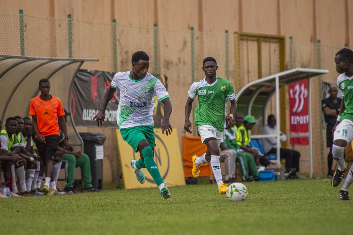 FecafootOfficie's tweet photo. #InterpoulesYaounde2023

⚽️🔥 #MatchDay

Fin du match. 

#BAFMENG FA OF BAMENDA 1️⃣➖0️⃣ #NGAOUNDERE FC

📅 22/07/2023
🏟️ Annexe Nº1 du stade omnisports Ahmadou Ahidjo 

#DAY4
#PouleB https://t.co/gHqzpzDPbH