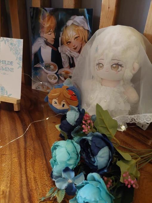 SHUCKS WOW- STANDEE PHOTO CREDS TO  ty lola 