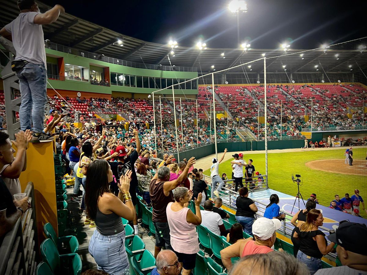 RosachelyRivera's tweet photo. Tremendo juegazo de nuestros Halcones de Gurabo Doble A, ayer en Cayey. Los esperamos hoy en nuestro Estadio Municipal Evaristo “Varo” Roldán a las 8:00 pm. ¡Sigamos apoyando a los nuestros! 

#LosG
#GuraboEsDeporte
#VolandoAltiiisimo🦅 https://t.co/MEqj3uhe95