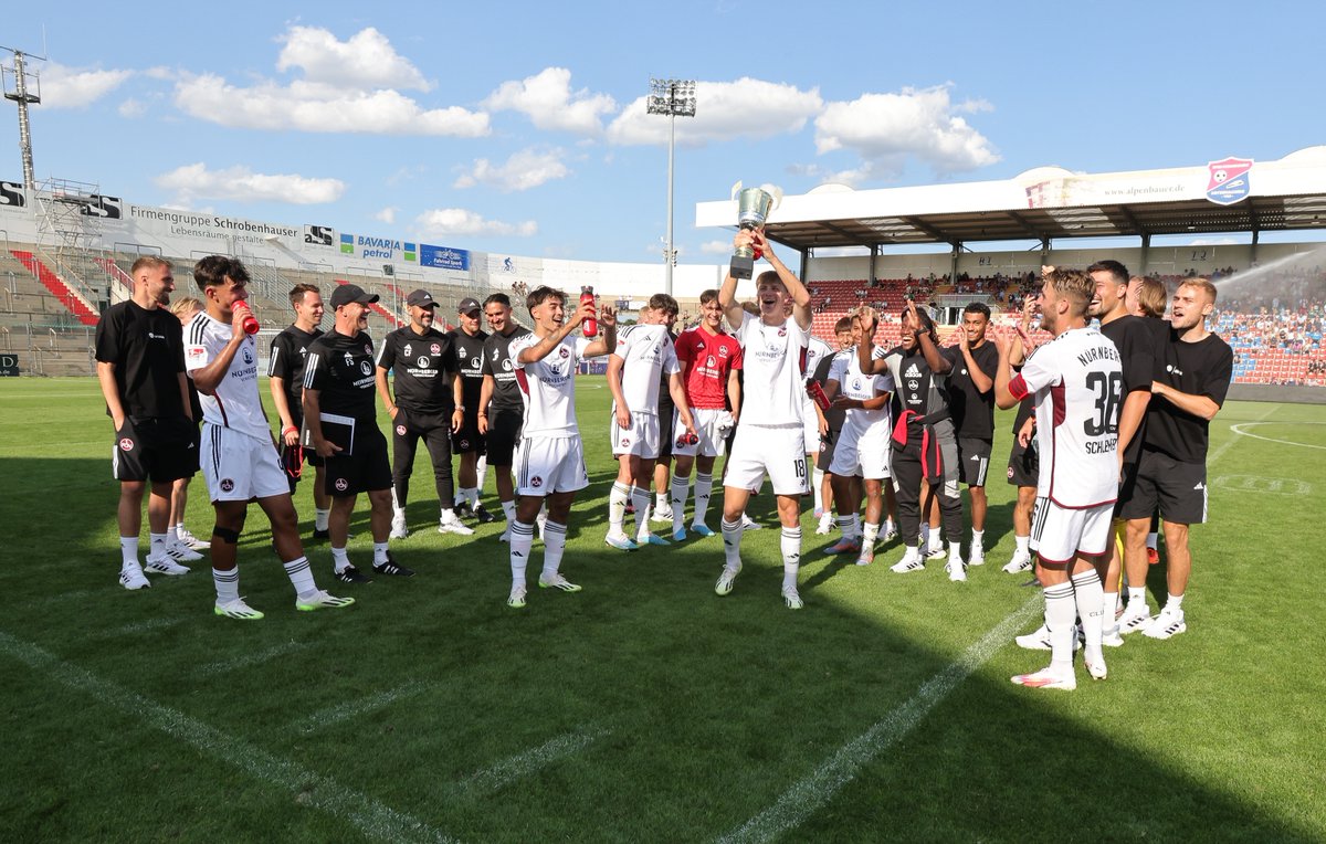1. FC Nürnberg tweet media