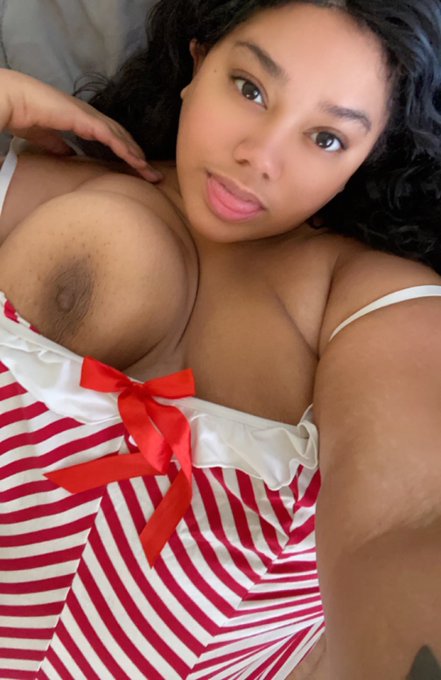 Do the stripes make my ass look big? 🫣 #onlyfansbabe #ass #tits https://t.co/uG2UTdfYqQ<a href="/tag/onlyfansbabe"class="tags">#onlyfansbabe</a><a href="/tag/ass"class="tags"><span>#ass</span></a><a href="/tag/tits"class="tags"><span>#tits</span></a>