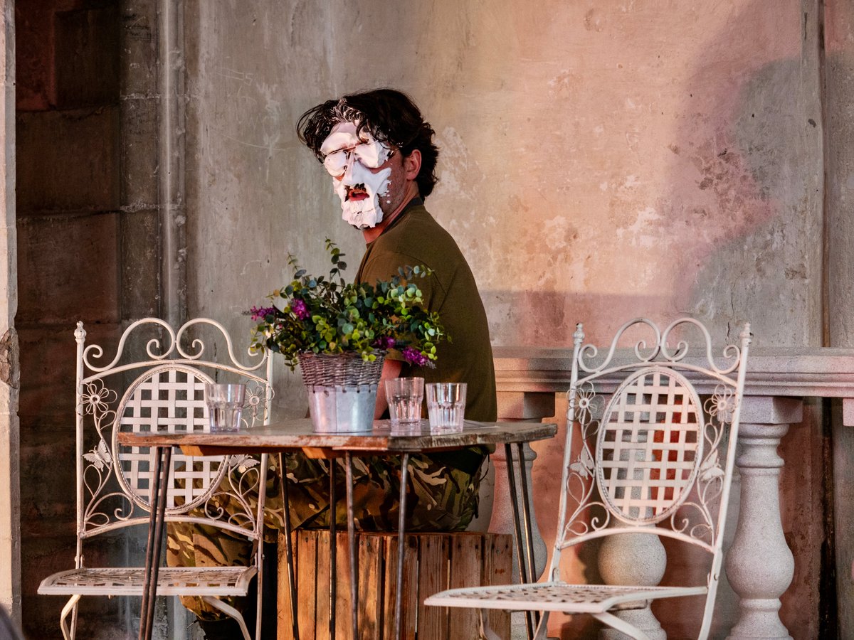 DuxfordStJohns's tweet image. A wonderful night of love, plotting, bickering, slapstick, music and song delivered by @thisismytheatre in their opening performance of Much Ado About Nothing. We look forward to welcoming them back to St John's in August for Robin Hood!