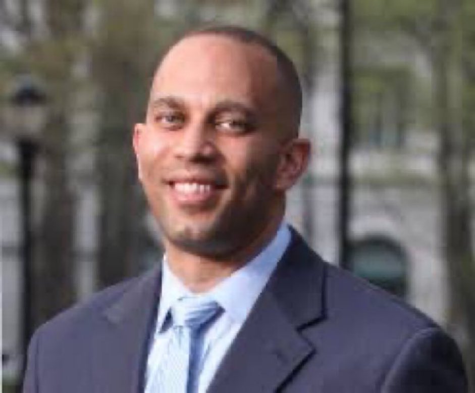 kangaroos991's tweet photo. Drop a 💙 if you’d like to see Hakeem Jeffries as the NEXT Speaker! 🙏 💙 https://t.co/JfNz0FzTxL