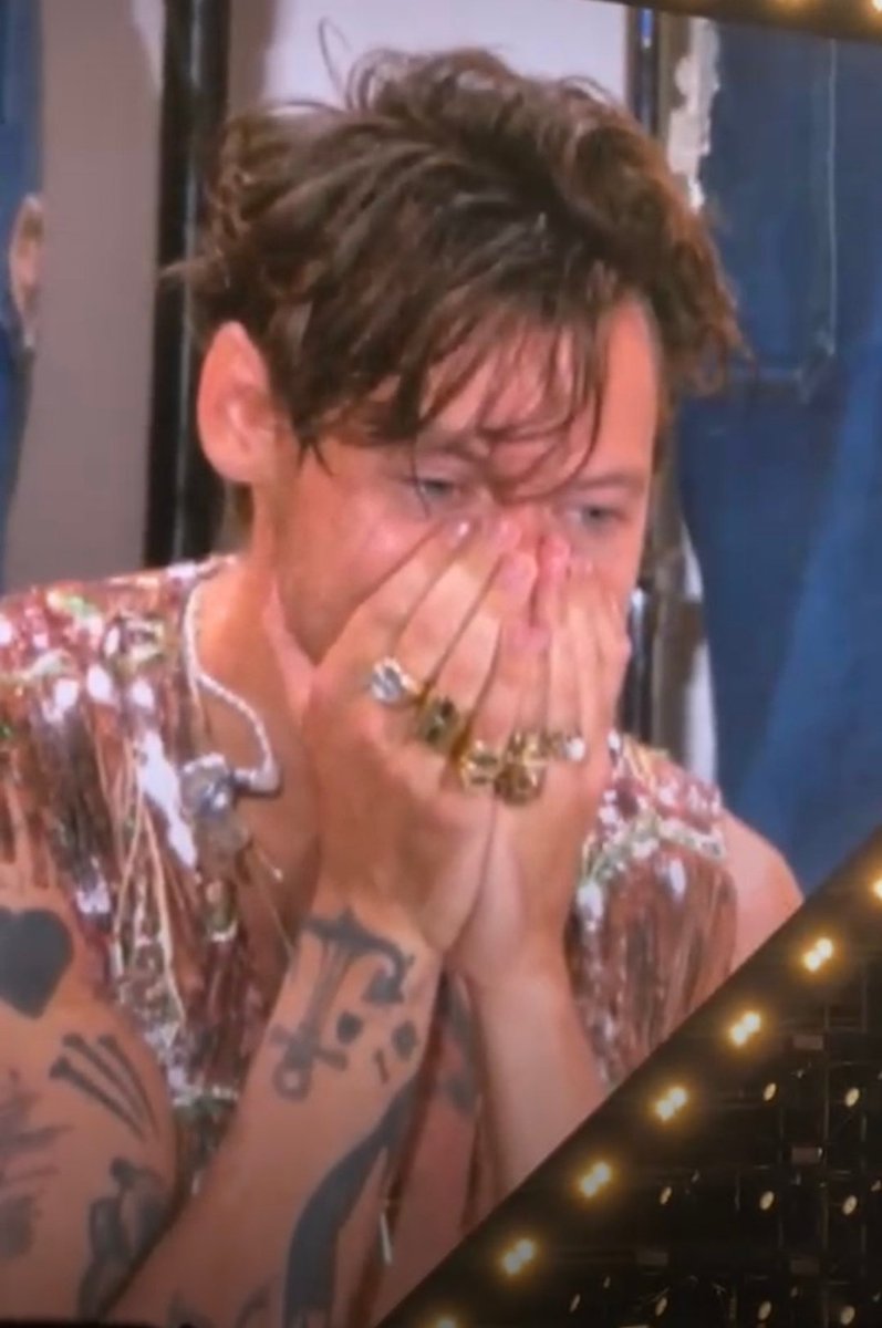 lilyhslwt's tweet image. “O que vocês criaram juntos, é a coisa mais inspiradora que eu ja vi na minha vida. Nós criamos uma família, criamos um lugar seguro.” eu te amo tanto tanto mais tanto harry obg por esse essa pessoa incrível e TÃO especial pra mim, chegou seu momento de descansar meu amor ❤️