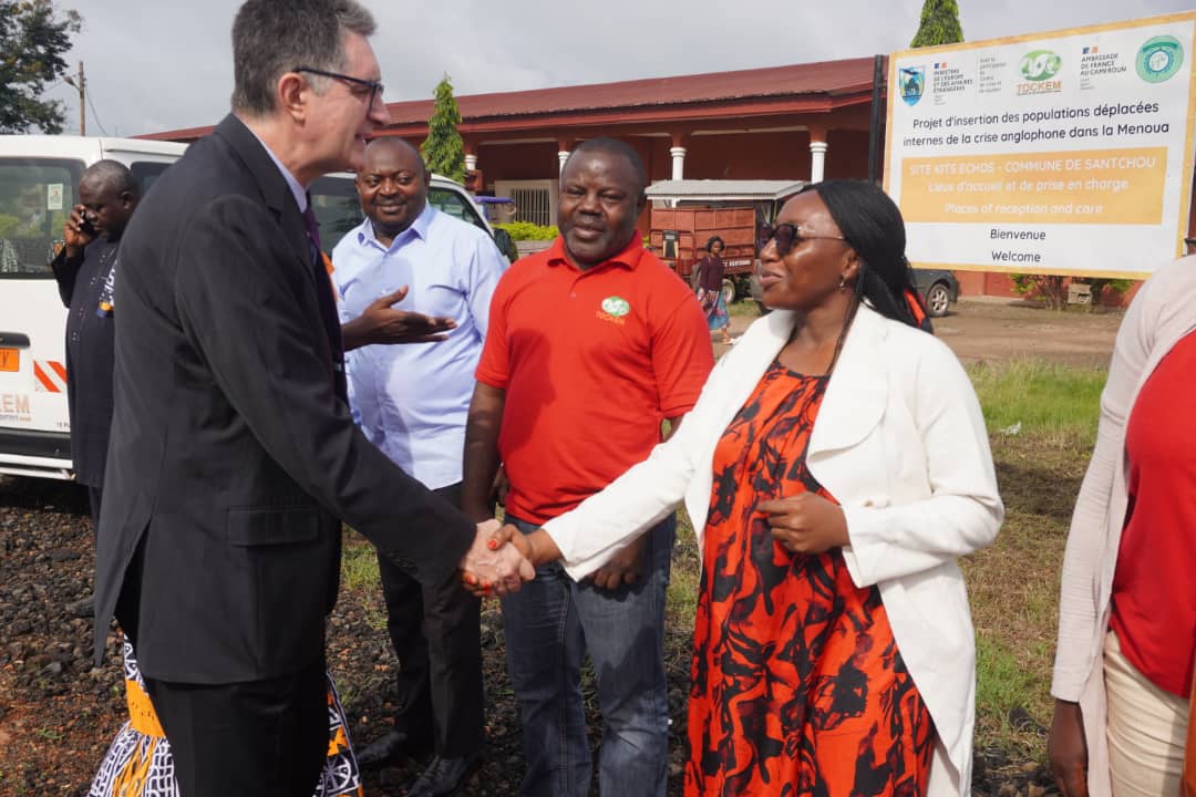 YannLorvo's tweet photo. Merci au @CdCMAE pour son appui à #TOCKEM: une ONG 🇨🇲 de développement local qui mène des programmes en santé, formation professionnelle et soutien scolaire. Une expérience pilote au service des déplacés anglophones à @CommuneDschang #santchou avec @FRauCameroun et @IFCameroun https://t.co/E8WS622msJ