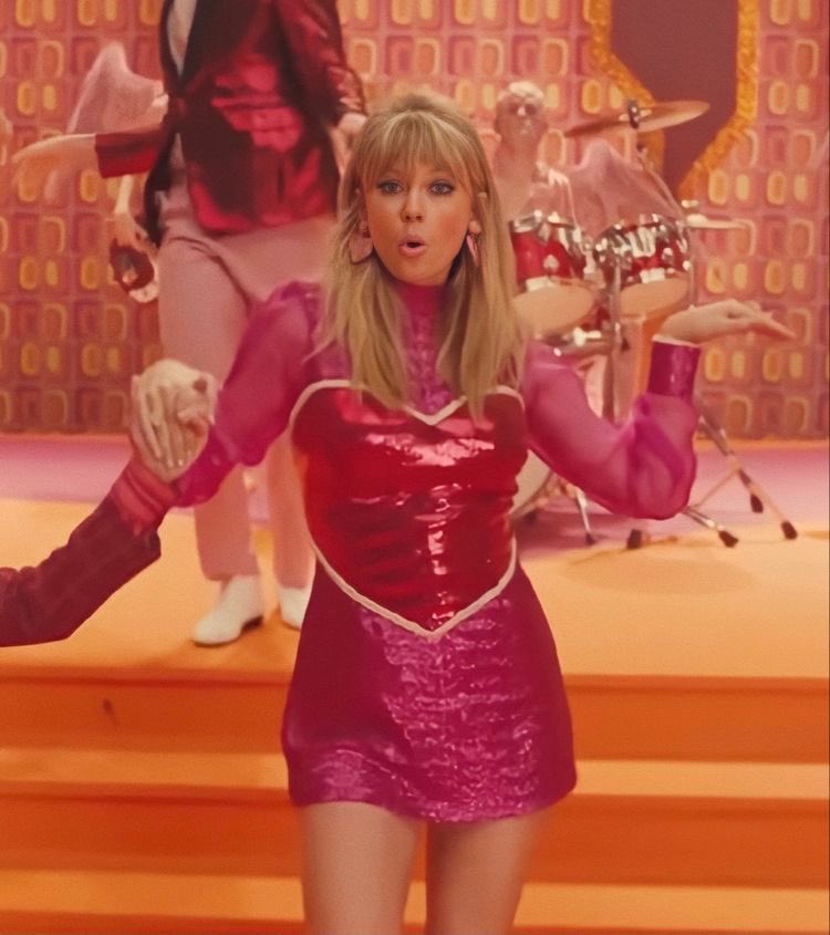 janesreputation's tweet photo. barbie (taylor’s version)🩷 https://t.co/nhm8DzKHWk