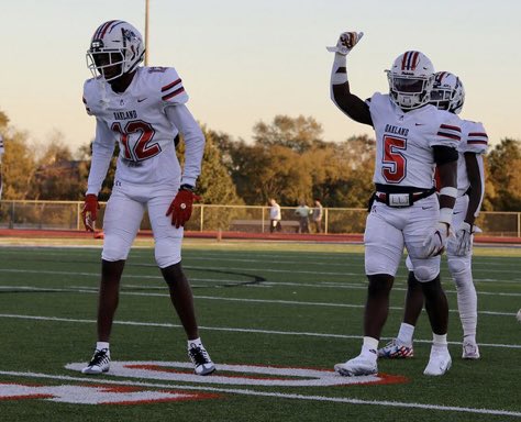 erictaylorjr3's tweet image. Long live my brother💔💔we had plans of making it big now you left me🤦🏾‍♂️ we use to teach each other about playing db all the time and we had so much chemistry. You forever livin through me J2🤦🏾‍♂️🤞🏾.