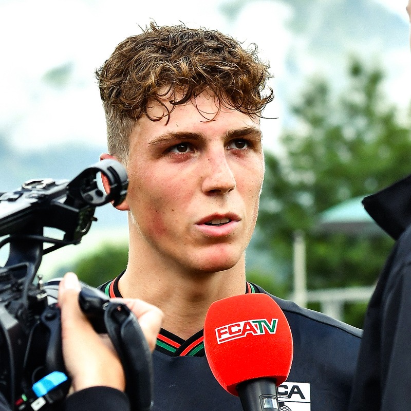 FCAugsburg's tweet photo. Jetzt im #FCA TV! ⤵️ #FCAPSV