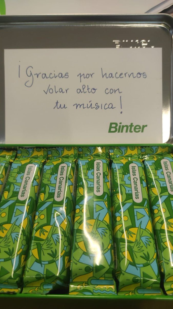 BinterCanarias's tweet photo. Gracias, @ManuelTurizoMTZ, por elegirnos para moverte por #Canarias. #volandoconbinter https://t.co/XMXimawMYo