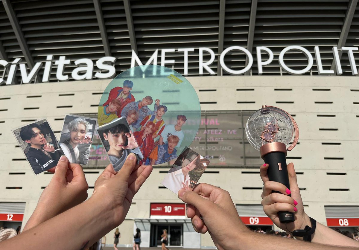Ready ✨ #KPOPLUXMadrid #ATEEZ