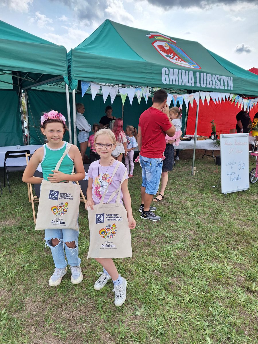 E_Rafalska's tweet image. Dzisiaj urodziny 7️⃣2️⃣5️⃣ #Staw w gm. #Lubiszyn.🎊🎂
Mnóstwo mieszkańców i atrakcji, zabawa do nocy. Gm. Lubiszyn, sołtysowi Stawu Waldemar Prętki, OSP Staw, KGW w Stawie Kobiety Stawu podziękowania i wyrazy uznania. Bardzo zintegrowane społecznie sołectwo.👍
Kolejnych lat rozwoju.