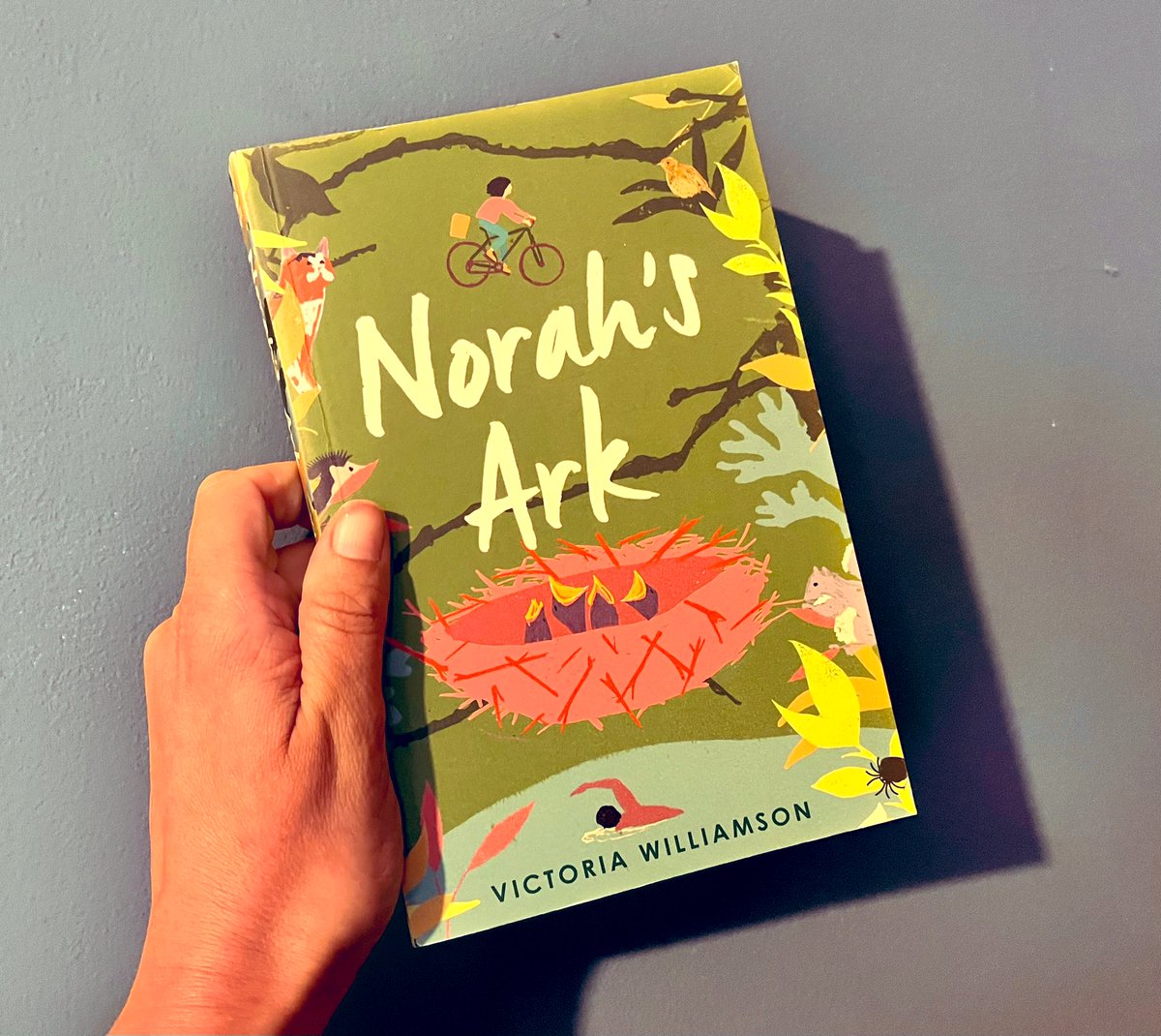 BookSuperhero2's tweet photo. Feel is like a coffee and book kind of an evening. Tonight, it’s #NorahsArk by @strangelymagic @NeemTreePress, cover by #AnneMorrison https://t.co/GOHG9apXzB