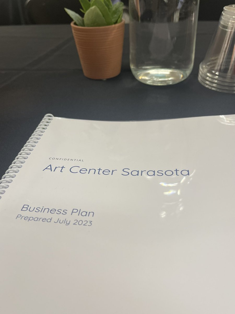 Completely FULL house on a Saturday for <a href="/artcentersrq/">Art Center Sarasota</a>’s Fast Pitch with <a href="/ThePattersonFdn/">The Patterson Foundation</a> and <a href="/margin_mission/">No Margin,No Mission</a>. It was impressive. Consider it for your next event &amp; be inspired by art, community and color!