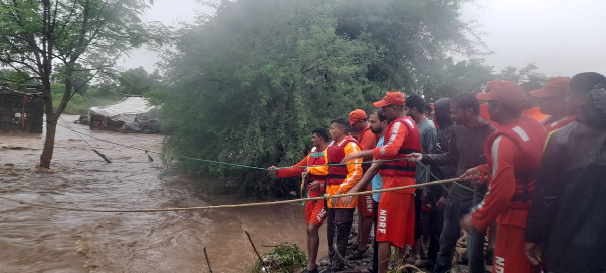 The real heroes <a href="/NDRFHQ/">NDRF India I राष्ट्रीय आपदा मोचन बल 🇮🇳</a>