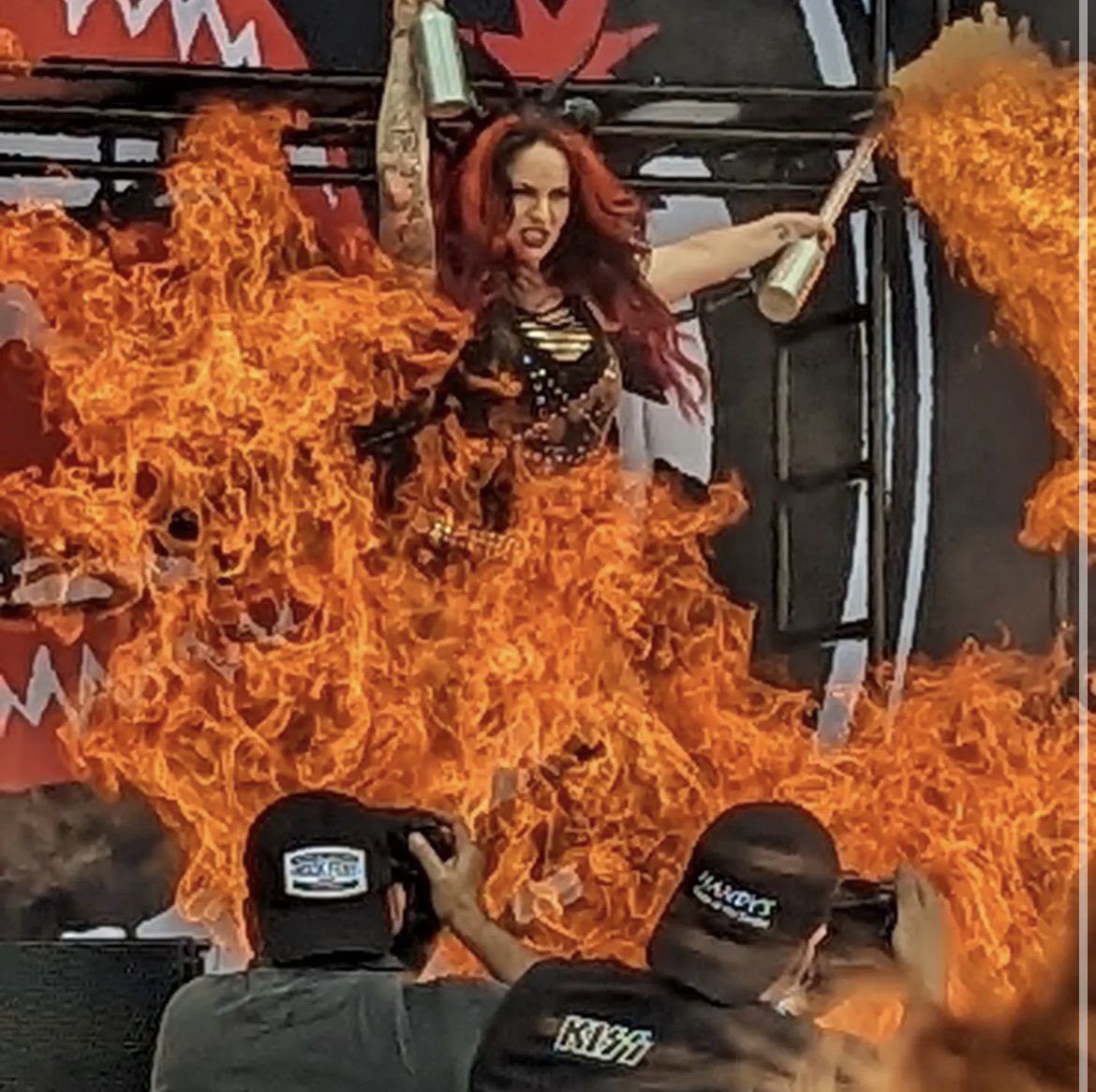 uh-lee-see-yuh Taylor tweet media