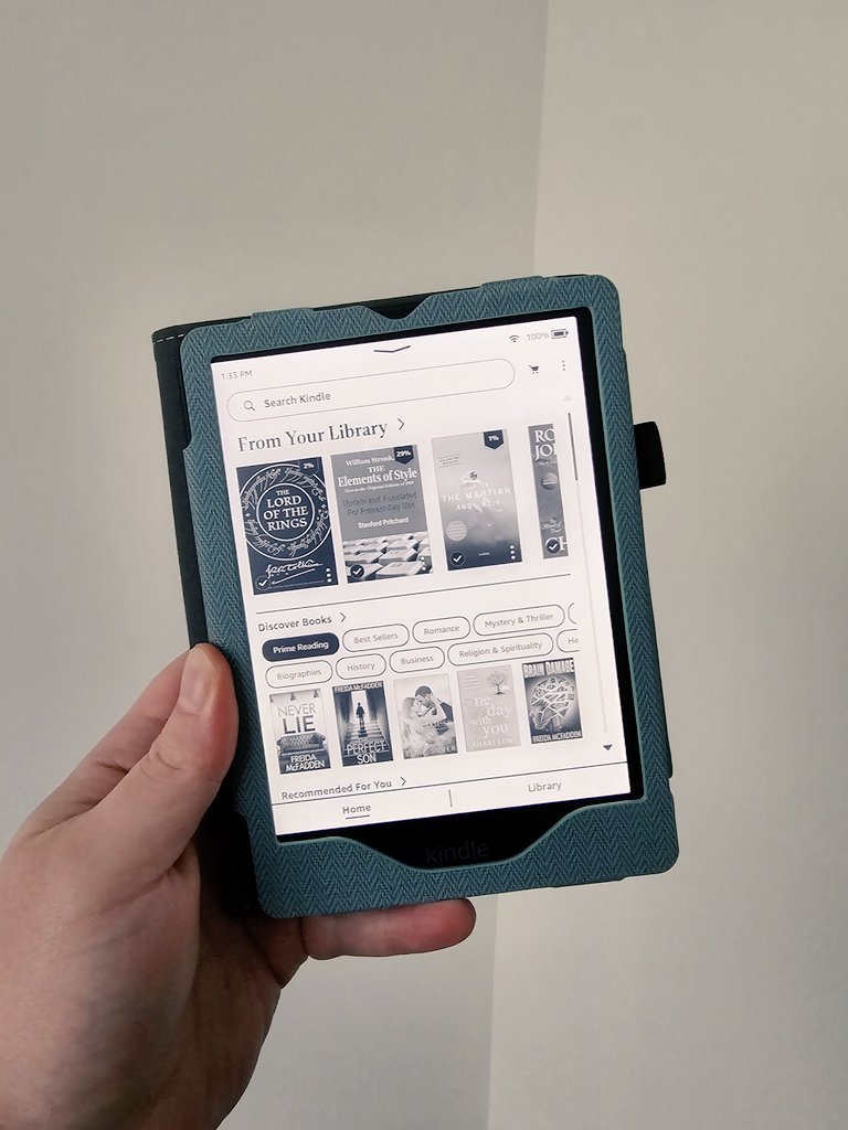 It finally arrived!

Got my new Kindle today and set it up.

I've been waiting on this for days and I'm so excited to have one now.

I love the feel of an actual book, but the Kindle is just so damn convenient.

Didn't expect it to be this small though.