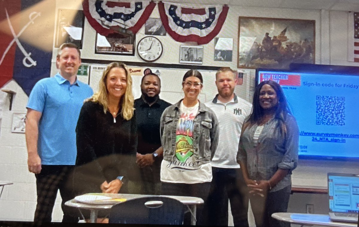 JohneliaWilker1's tweet photo. Happy Saturday Reflection on this outstanding group of new teachers joining @CobbSchools Welcome to the best place to teach, lead and learn! @cobbhpe https://t.co/3TtONH6ipG