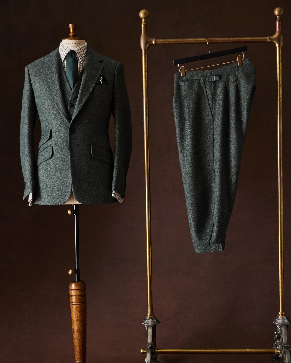 huntsmansavilerow tweet media