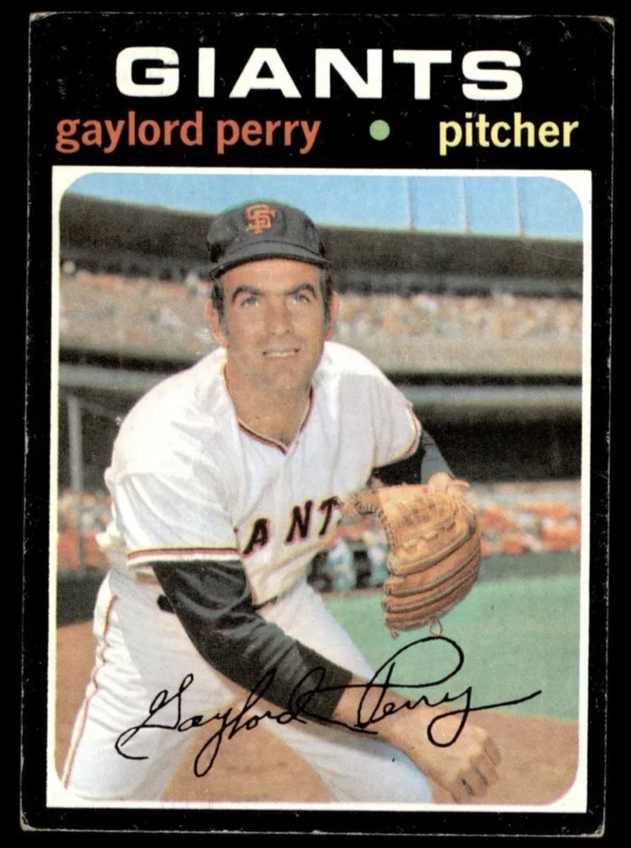 CardboardHistry's tweet photo. On 9/17/68, this #Giants hurler beat Bob Gibson 1-0 by no-hitting #StLouis. The next day, this #Cardinals pitcher returned the favor by no-hitting SF for a 2-0 win. It’s the only time no-nos were thrown in back-to-back games. #YearofthePitcher https://t.co/4abONHkQRo