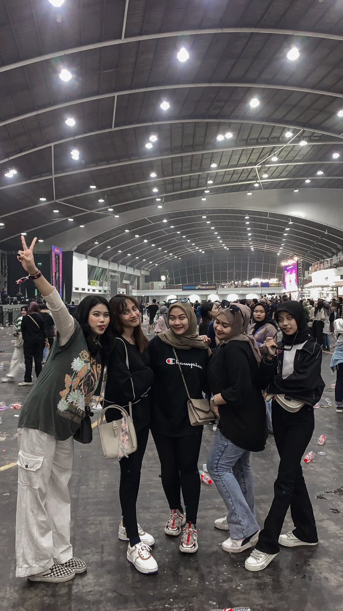 lovengeseng's tweet photo. sp td ke deliwafa fest jg, cung🙋🏻‍♀️ https://t.co/mcLwbkR7uL